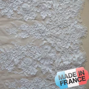 Распродажа французских шантильи (арт. К13033) для пошива свадебных и вечерних платьев