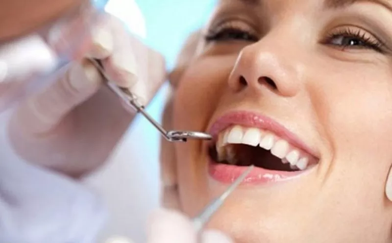 Комплексная чистка зубов в стоматологической клинике Джулия